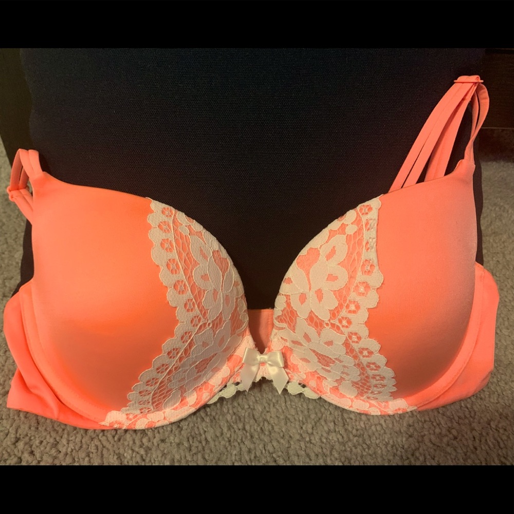 Victoria’s Secret Very Sexy Push-up Bra